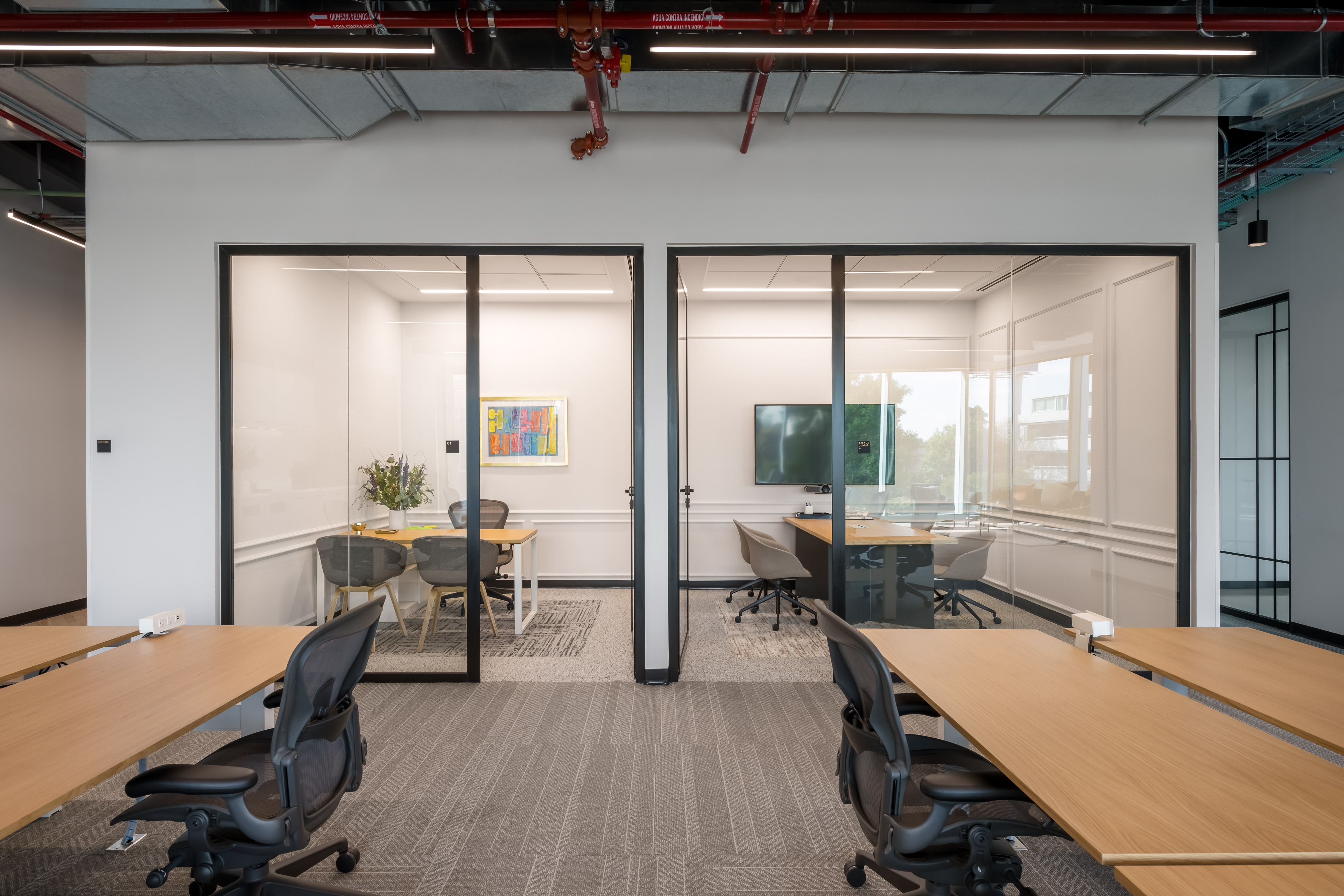 Unlocking Productivity: The Benefits of a Fully Furnished Office Space for Rent