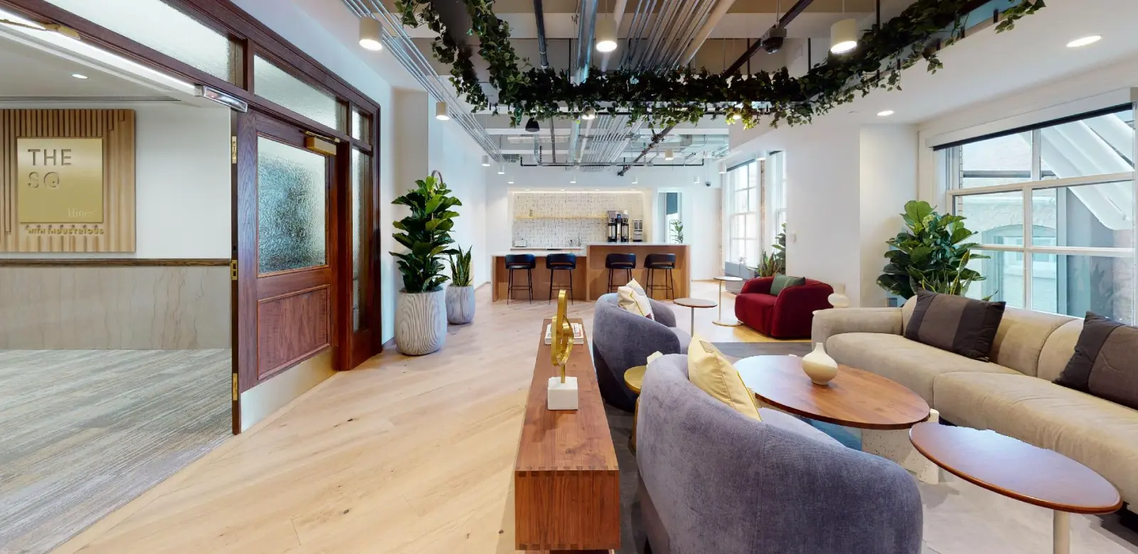 The-Square-with-Industrious-4th-Floor